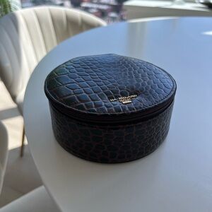 Round Italian leather jewelry box